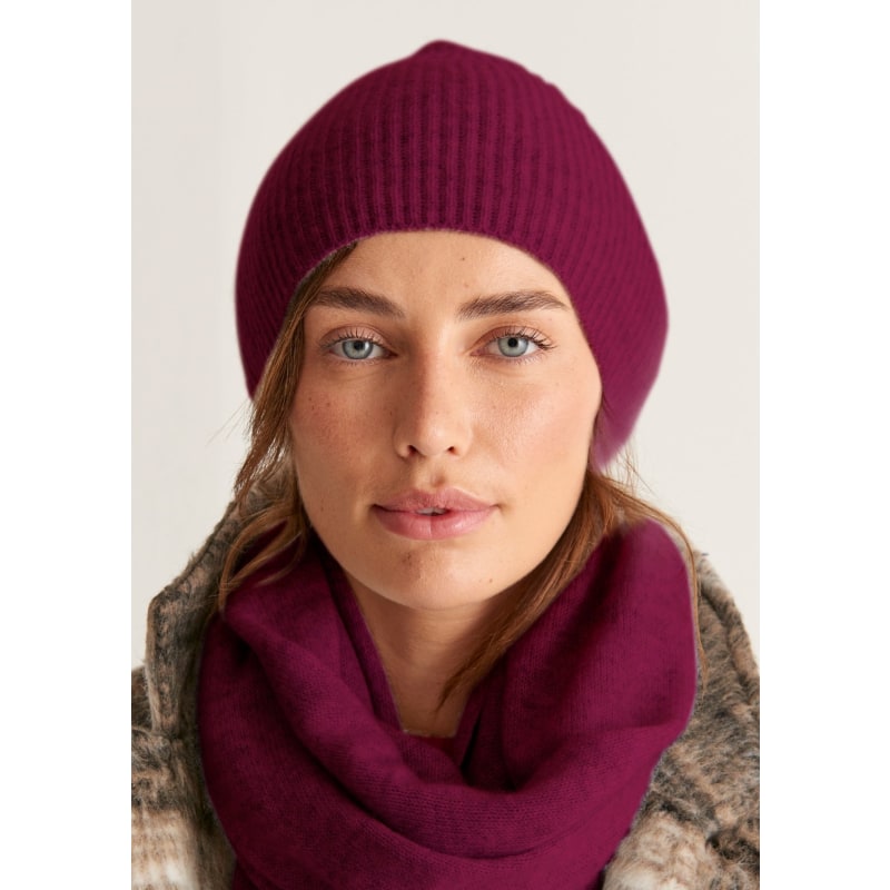 Red cashmere hat shop
