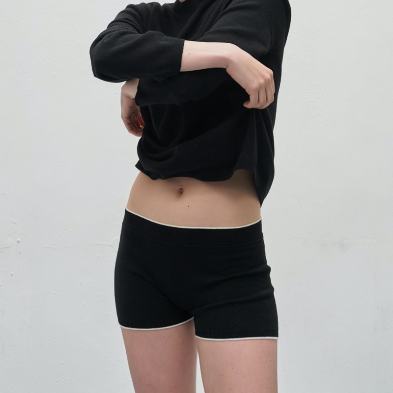 Thumbnail of Cashmere Short Black image