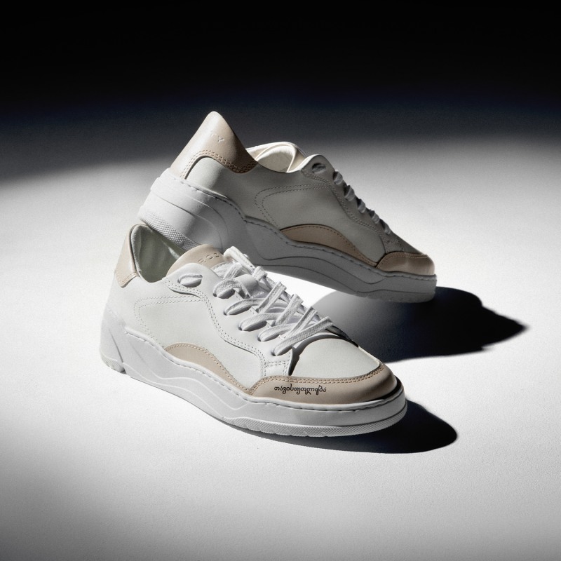 Neutrals / White Crosty Onda Women's Designer Sneakers - White Italian Leather - Cream Accents | 6 UK