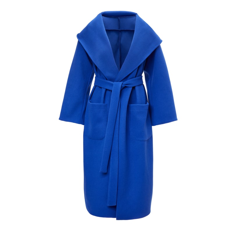 Hooded coat with belt clearance
