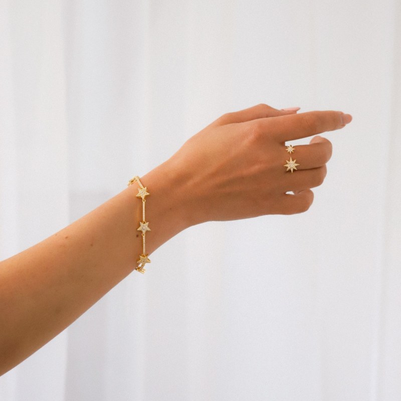 Etta Sparkling Star Bracelet | Gold Plated | LUNA CHARLES Etta Sparkling Star Bracelet | Gold Plated | LUNA CHARLES