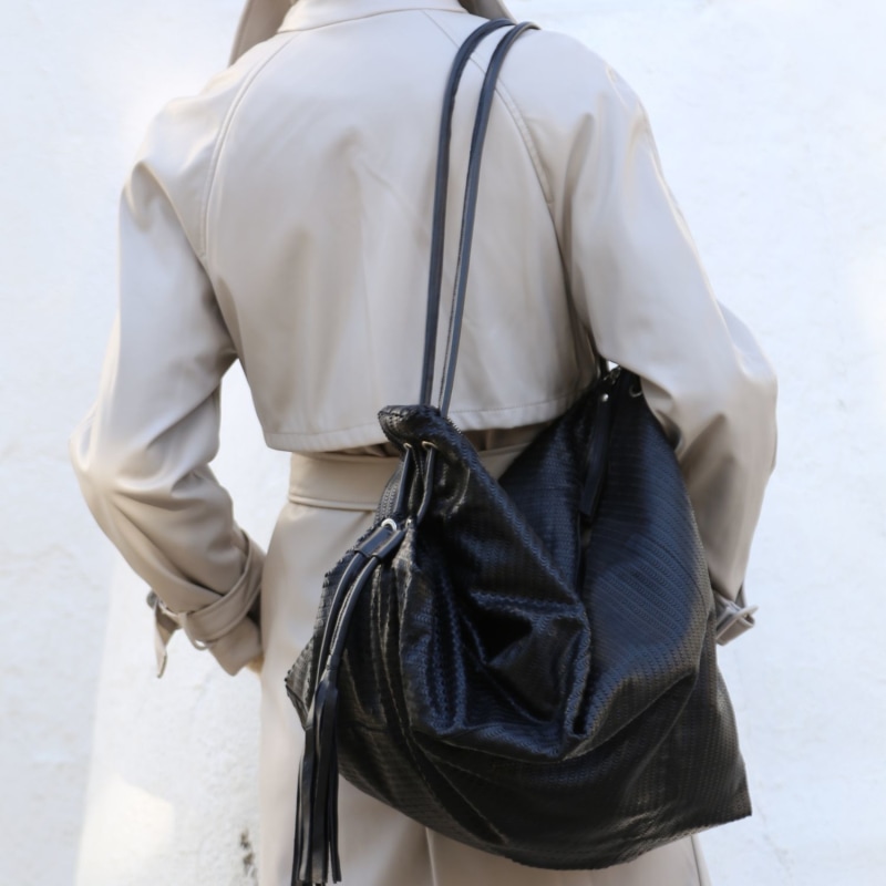 Extra Large Slouchy Sling Bag. Black Leather | JUAN-JO Extra Large Slouchy Sling Bag. Black Leather | JUAN-JO