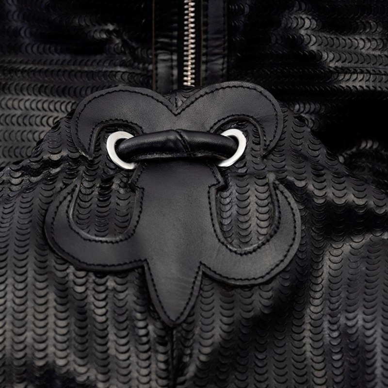 Extra Large Slouchy Sling Bag. Black Leather | JUAN-JO