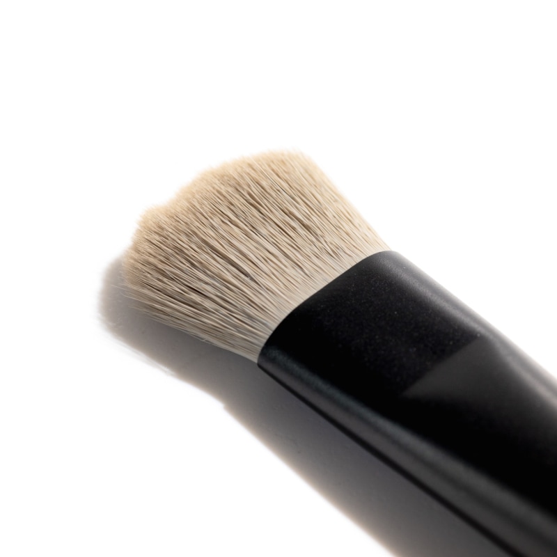 Thumbnail of Flat Eyeshadow Brush image