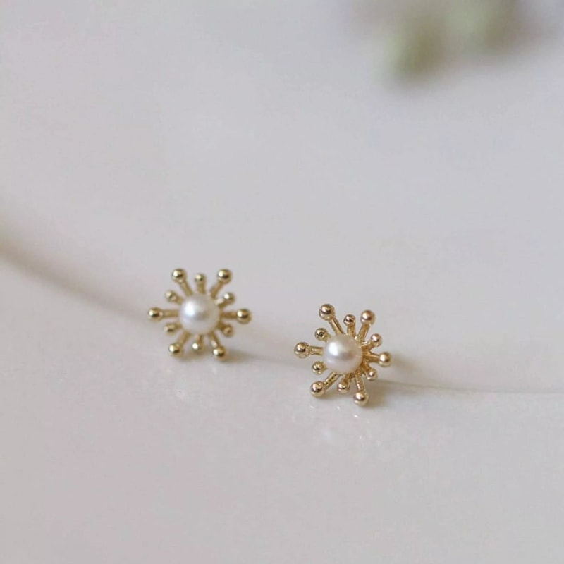 Thumbnail of Flower Pearl Floral Gold Earrings image