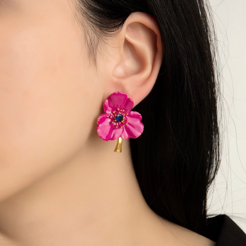 Thumbnail of Raspberry Pink Three-Leafed Clover Earrings image