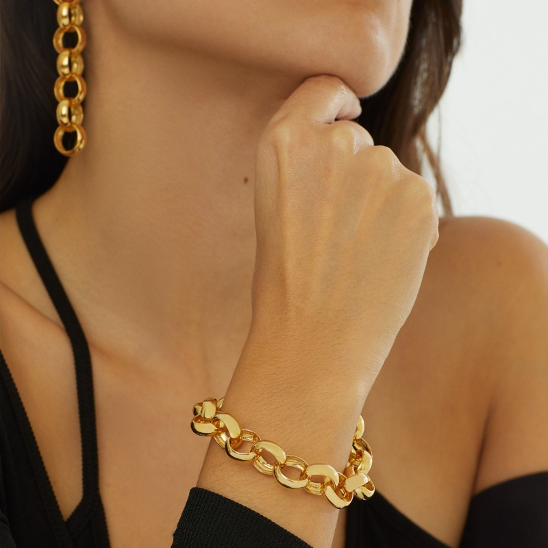Small chain bracelet top
