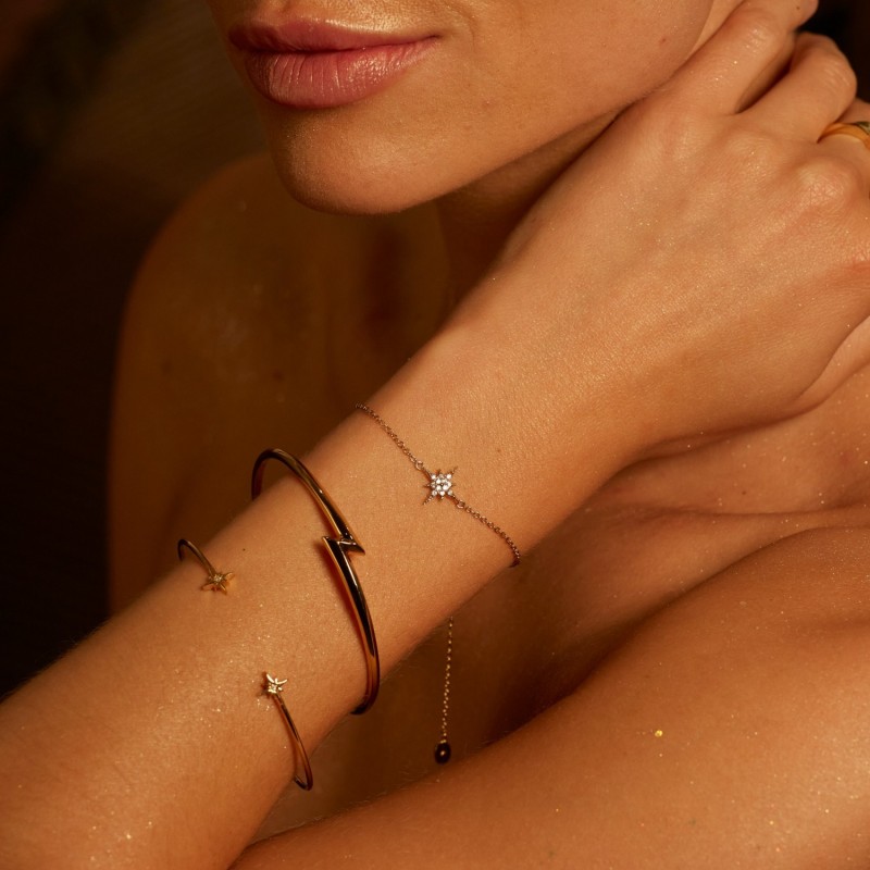 Lightning bolt cuff bracelet top