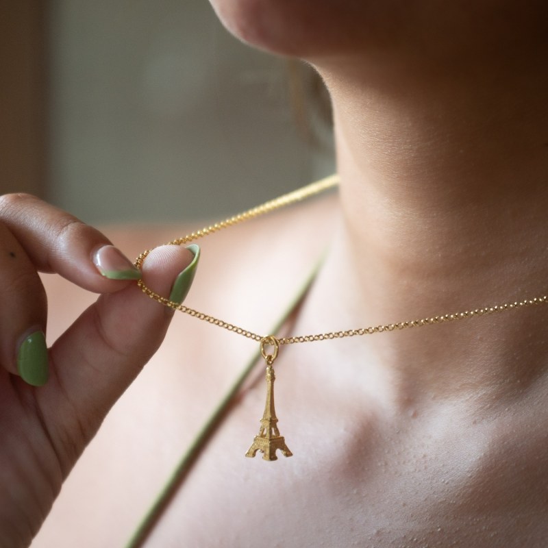 Eiffel tower locket chain shop