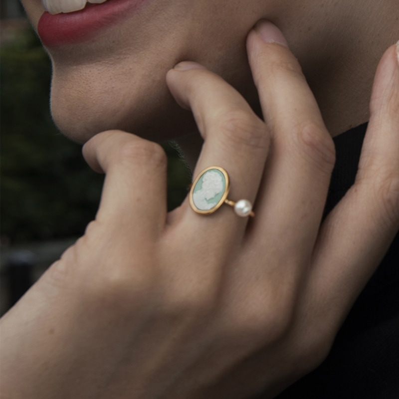 Green best sale cameo ring