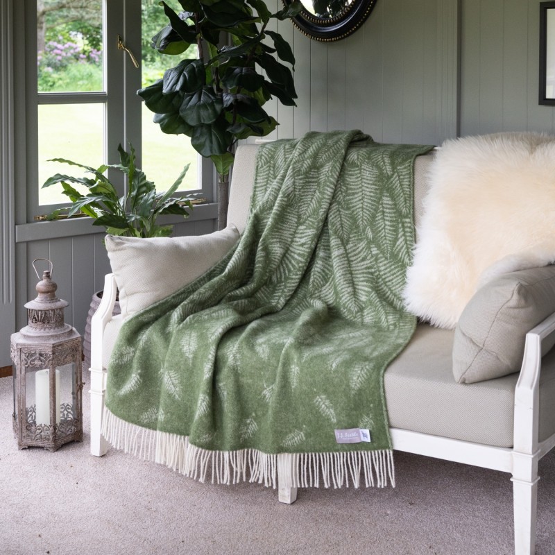 Thumbnail of Green Loose Fern Throw image