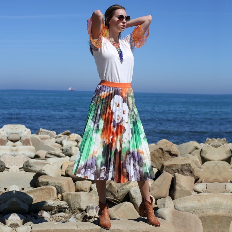 Thumbnail of Floral Print Midi Pleated Skirt image