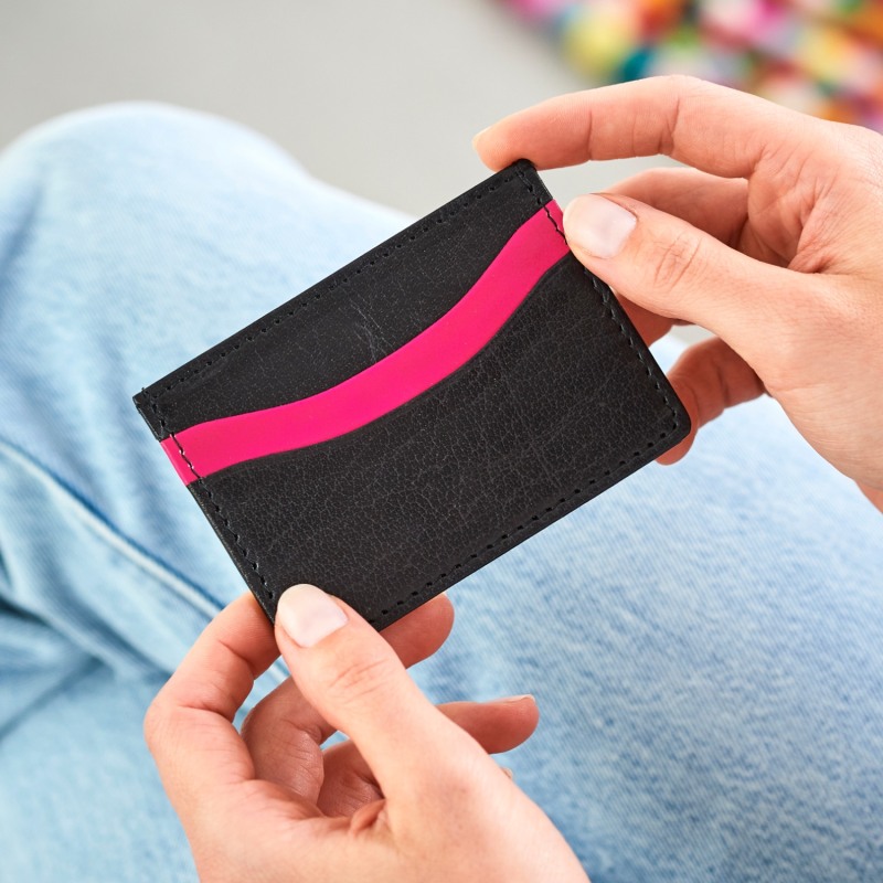 Thumbnail of Zing Black & Pink Leather Card Holder image