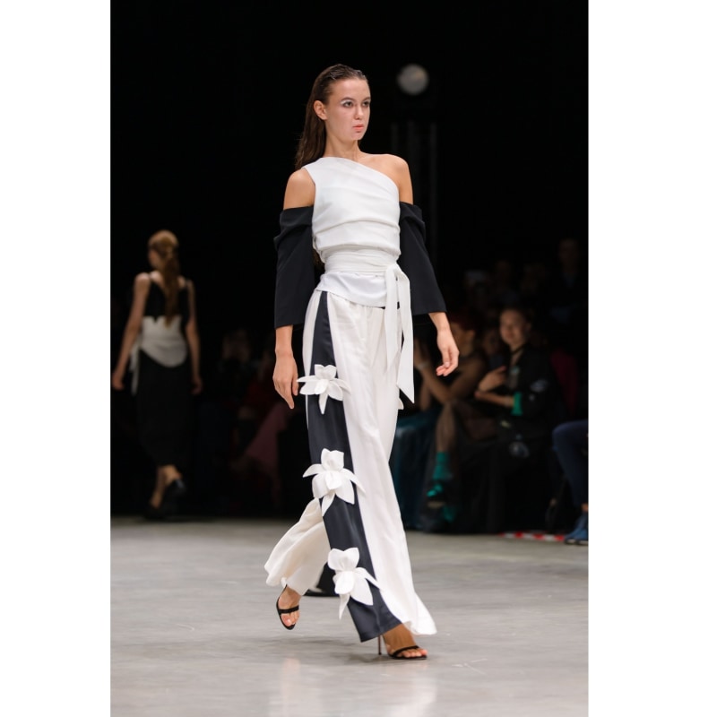 Thumbnail of High-Waisted Palazzo Pants White Black image