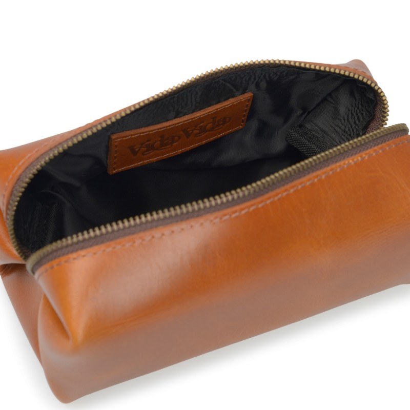 Thumbnail of Classic Tan Leather Shaving Bag With Razor Cover image