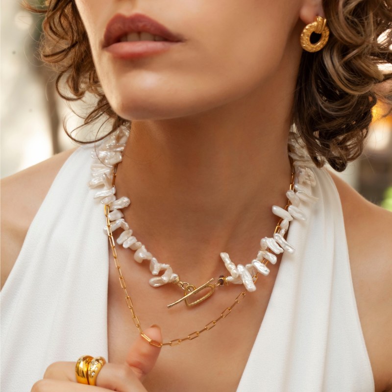 Irregular pearl necklace top