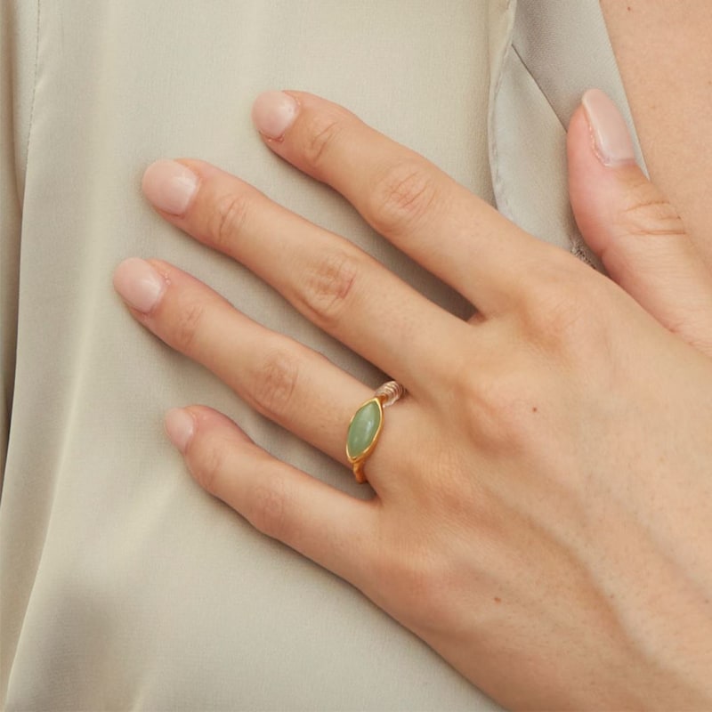 Green jade ring hotsell