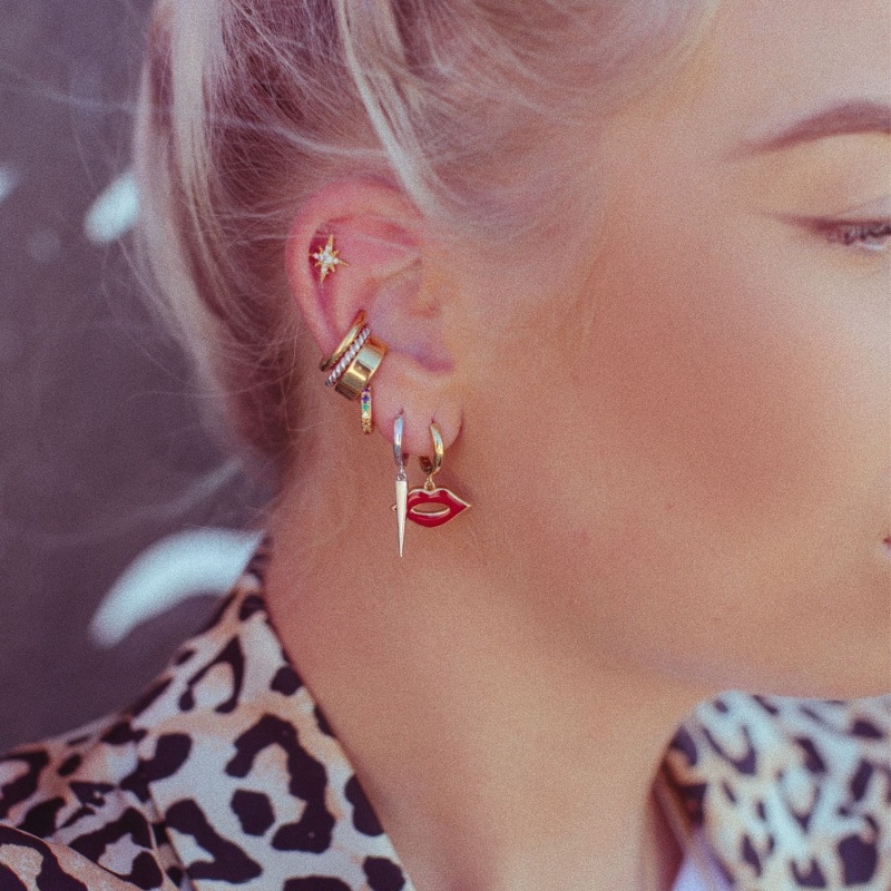 Gold Red Lips Hoop Earrings Scream Pretty Wolf Badger