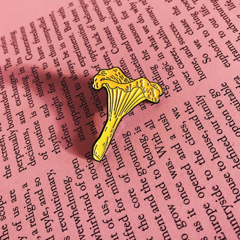 Thumbnail of Enamel Pin Chanterelle image