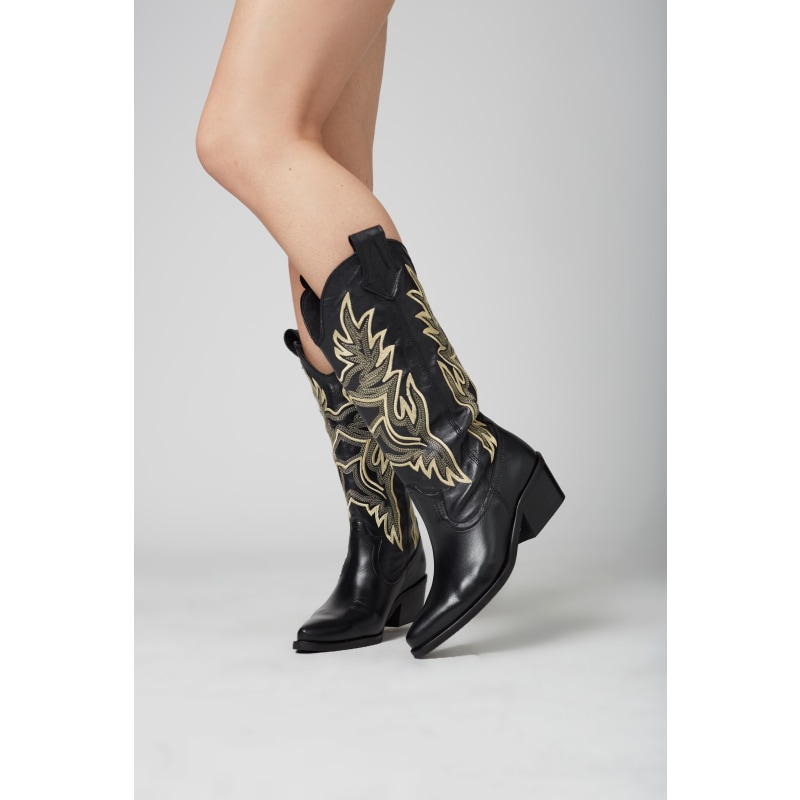 Thumbnail of Dramen Western Cowboy Boots In Black Leather image