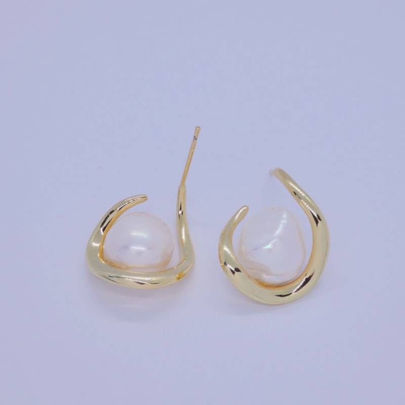 Thumbnail of Maldives Island Pearl Drop Earrings image