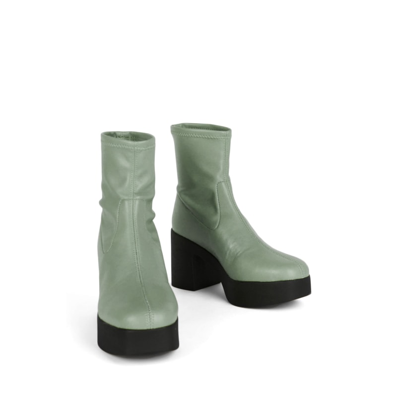 Vegan platform boots online