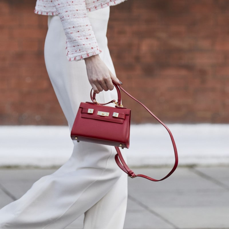 Red top handle bag top