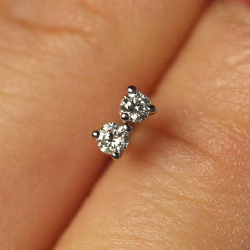 Prong earrings best sale