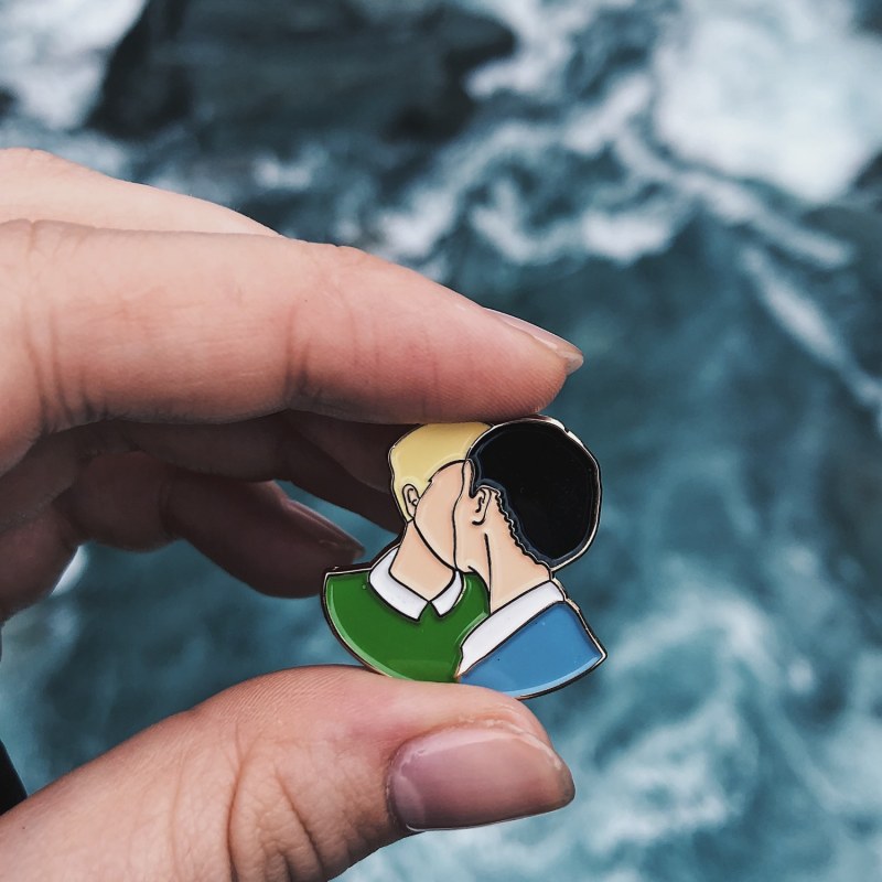 Thumbnail of Enamel Pin Kiss image