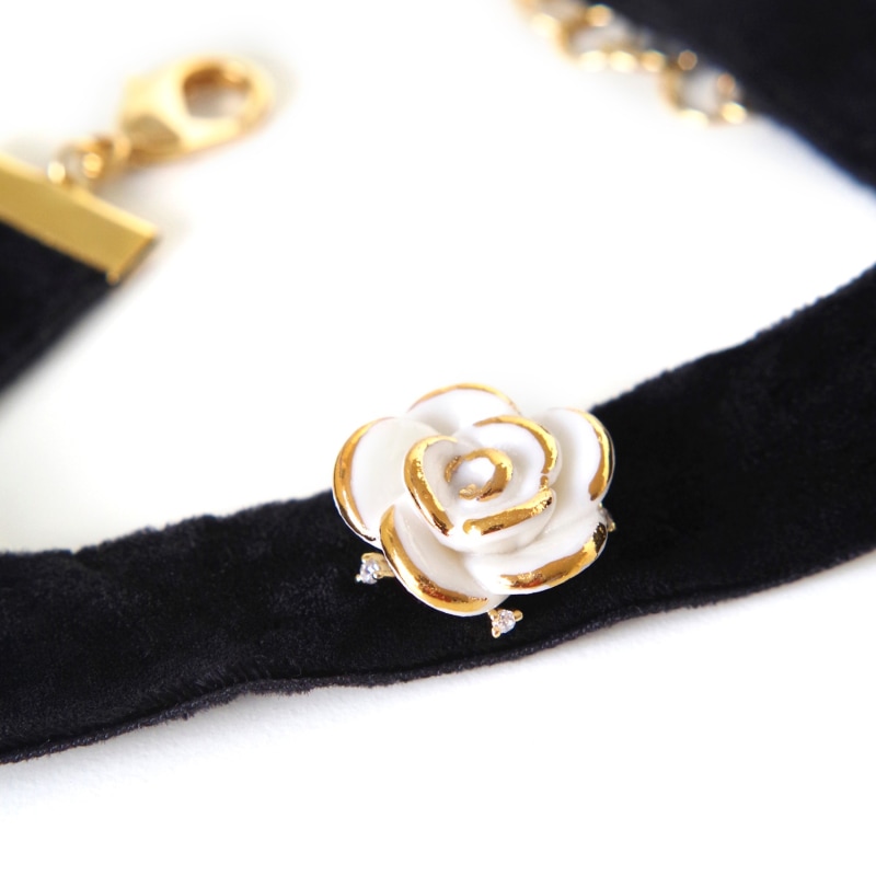 Thumbnail of Golden White Cloud Rose Black Velvet Choker image