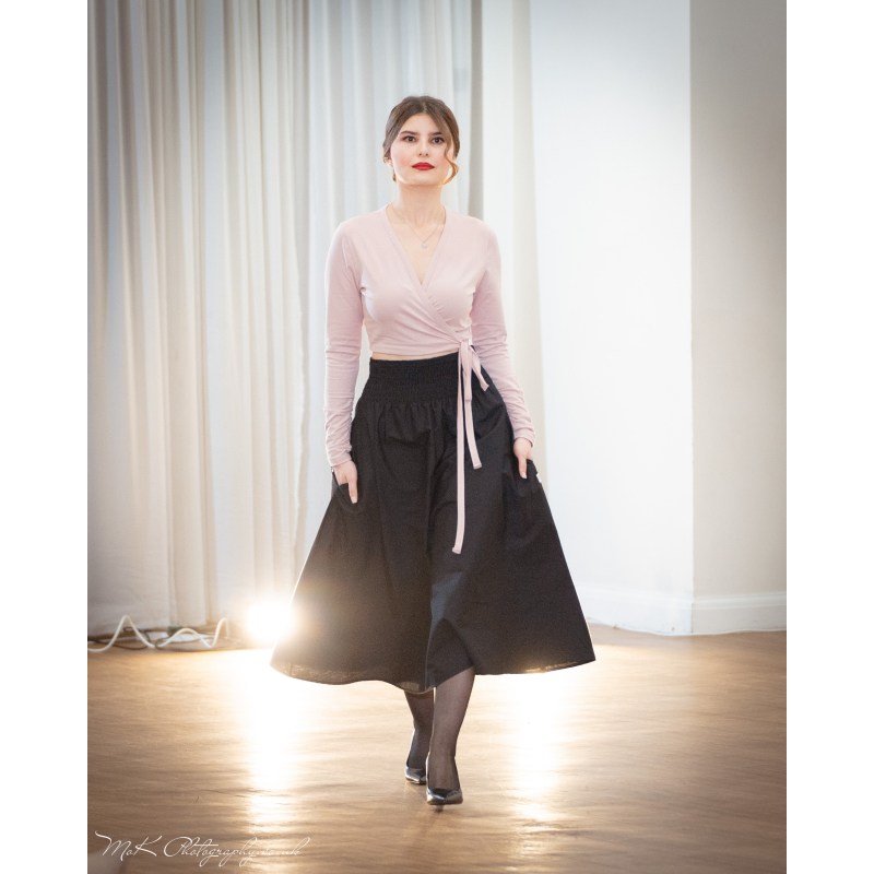 Black a line midi skirt with pockets sales
