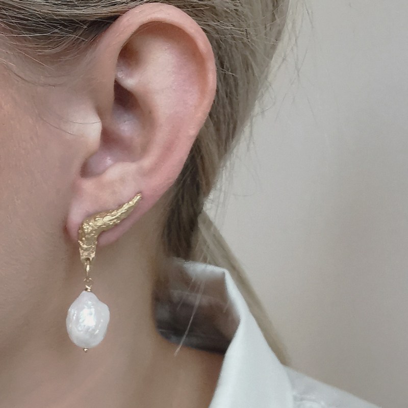 Thumbnail of Pearl Cascade Earrings Gold image