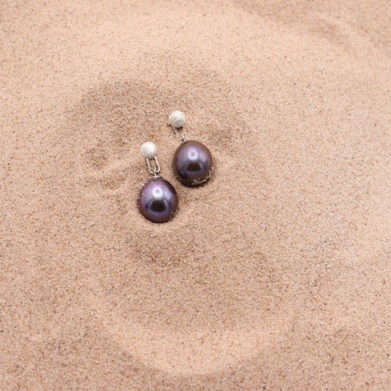 Thumbnail of Pearl Drop Detachable White Gold Earrings In Peacock Colouring image