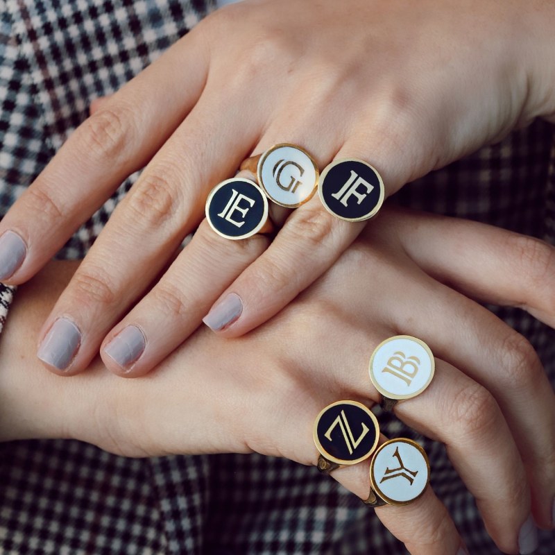 Letter signet ring hot sale