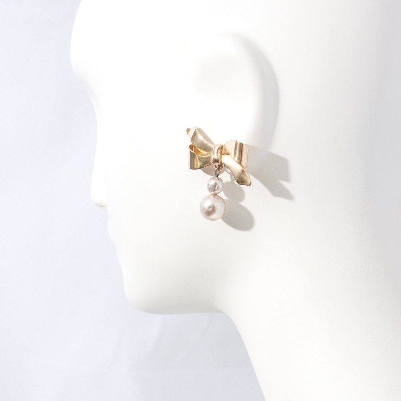 Thumbnail of Pirouette Pearl Bow Earring image
