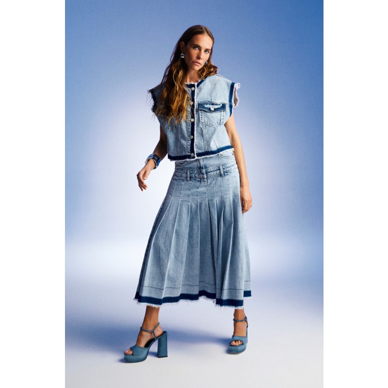 Pleated denim long skirt shop