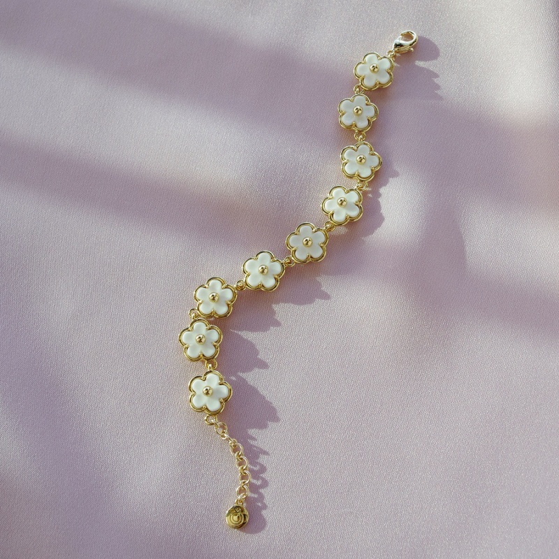 Thumbnail of Porcelain Daisy Cluster Bracelet image