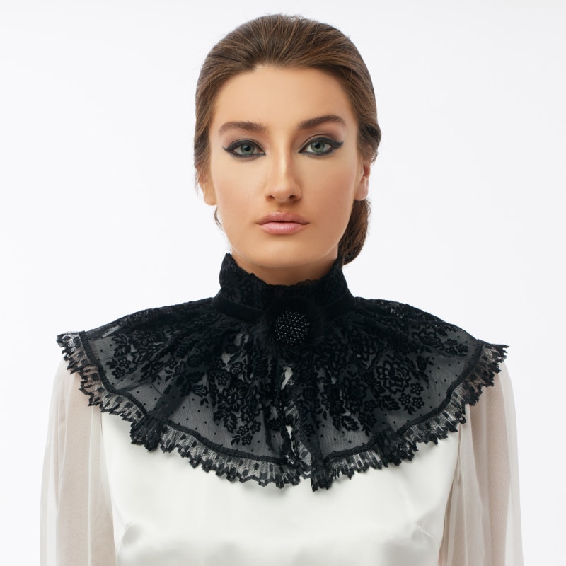 Thumbnail of Elizabeth Oversized Collar image