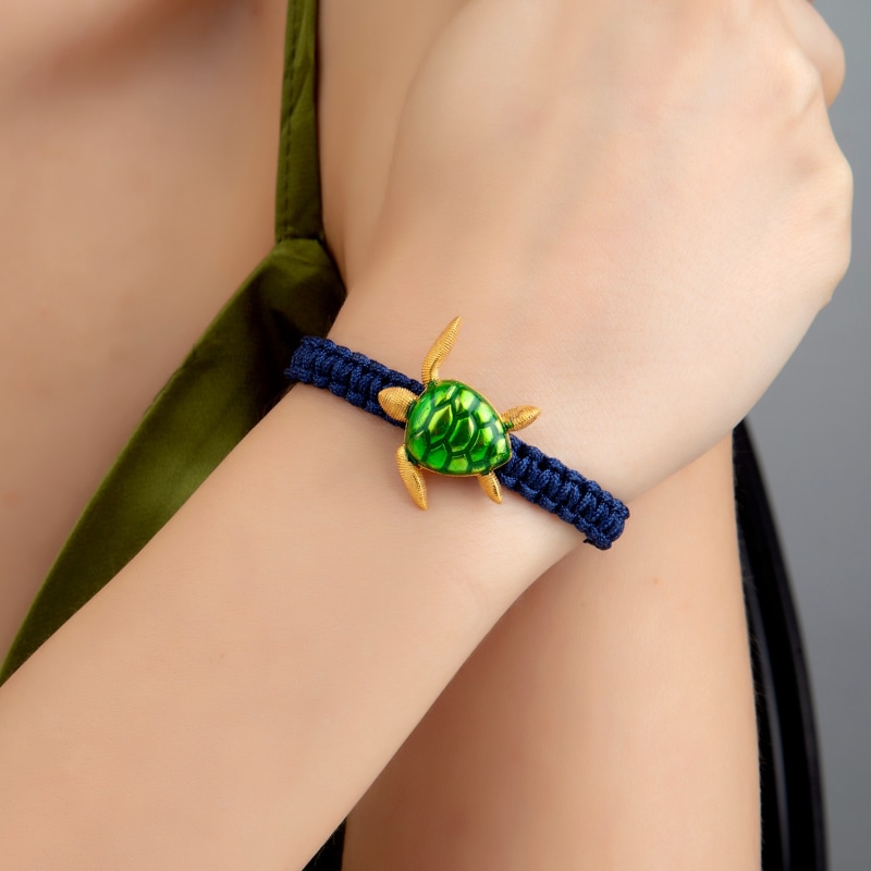 Thumbnail of Green Sea Turtle Pull Cord Bracelet image