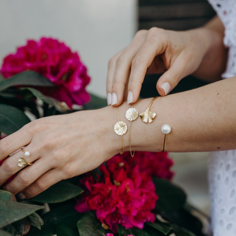 Thumbnail of 18K Gold Vermeil Ginkgo Leaf Bracelet With Freshwater Pearl image