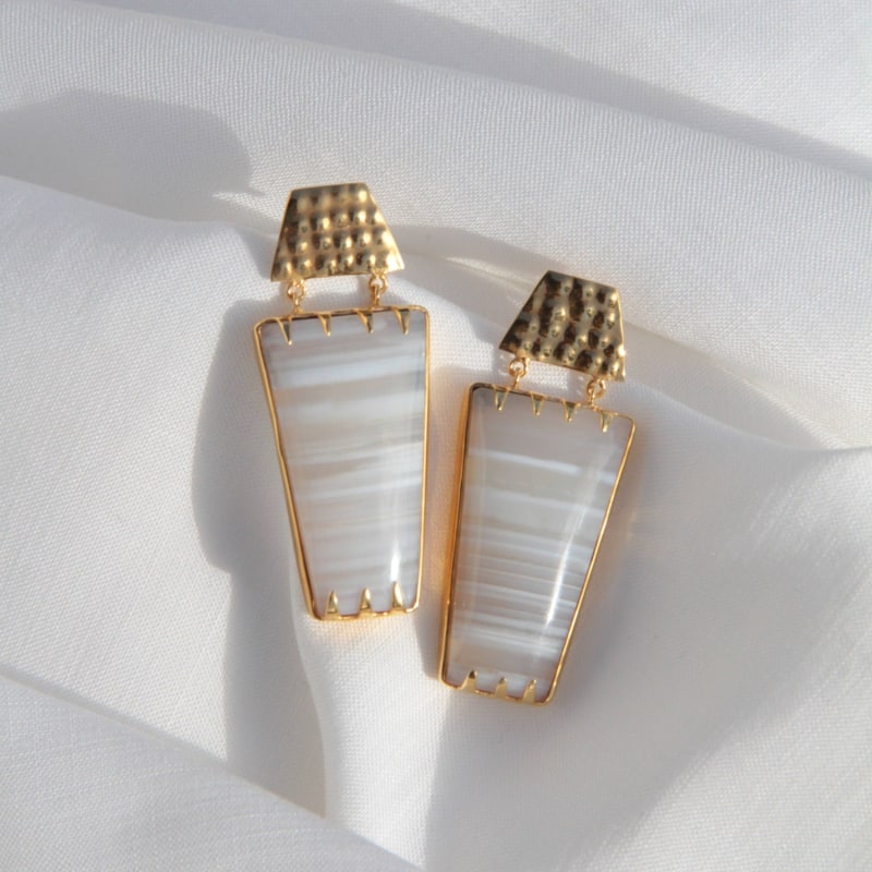 Thumbnail of White Ivory Determination Gold Gemstone Earrings image