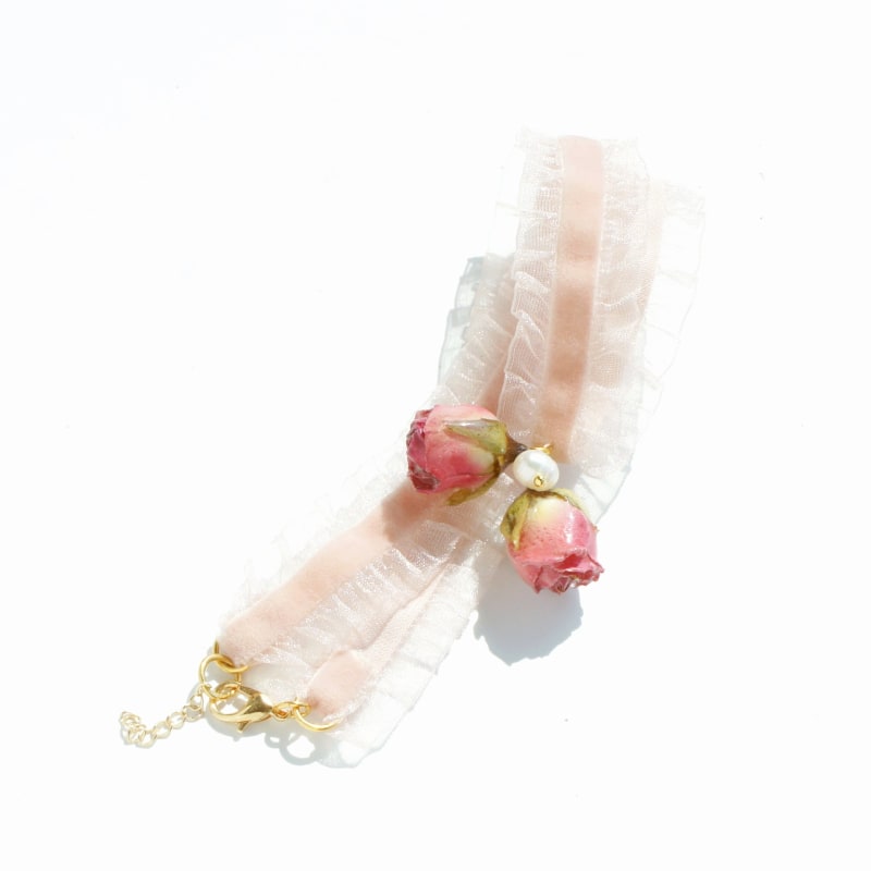 Thumbnail of Real Flower Bella Rosa Ruffled Tulle Velvet Ribbon Choker With Double Rosebuds & Freshwater Pearl image