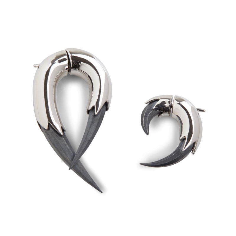 Thumbnail of Small Vampire Claw Earrings Silver image