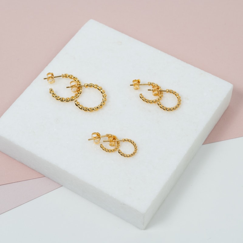 Thumbnail of Alhambra Micro Twisted Gold Vermeil Hoop Earrings image