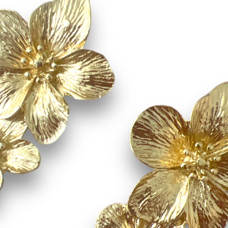 Thumbnail of Sakura Earrings Gold image