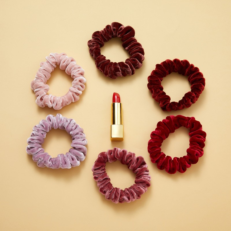 VELVET MINI SCRUNCHIE WINE VELVET MINI SCRUNCHIE WINE