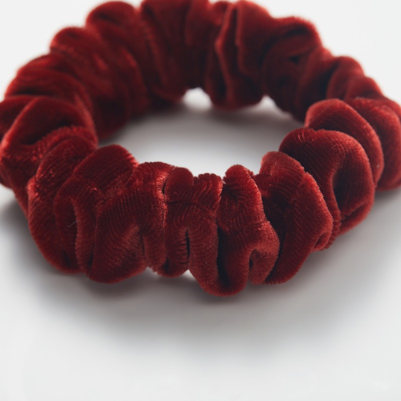 VELVET MINI SCRUNCHIE WINE VELVET MINI SCRUNCHIE WINE