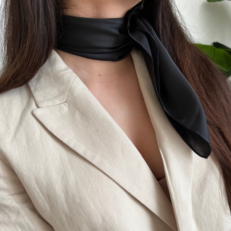 Small black top neck scarf