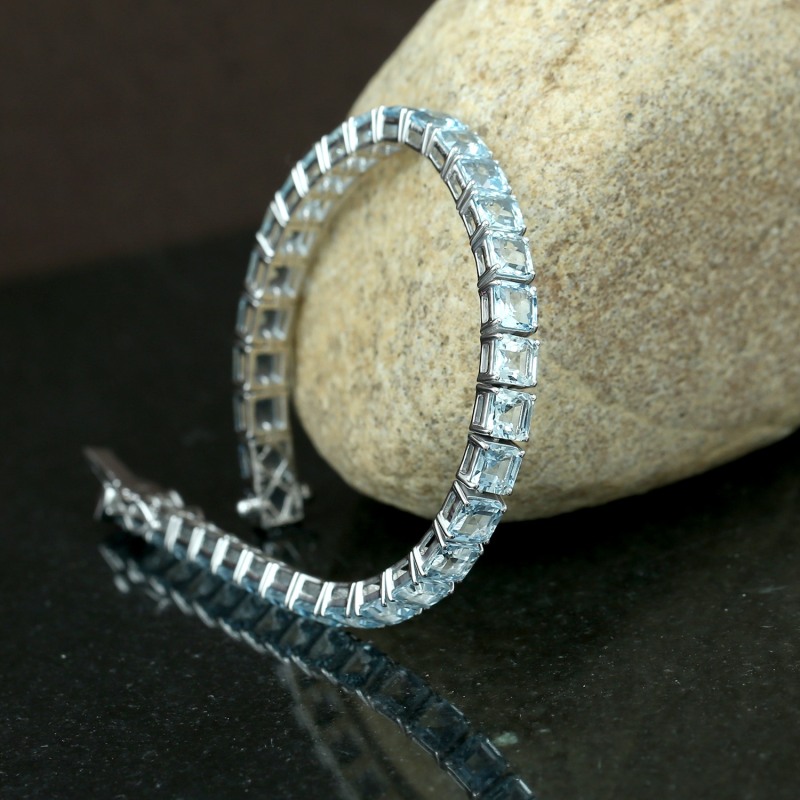 Aquamarine white gold bracelet deals