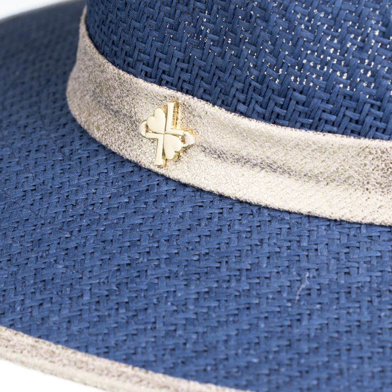 Straw Woven Hat With Gold Metal Snake Brooch - Navy